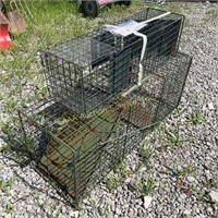 Wire Trap Cages includes (2) small cages see