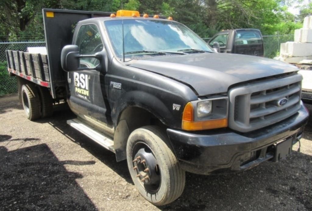 1999 Ford F-450 Super duty flat bed truck with