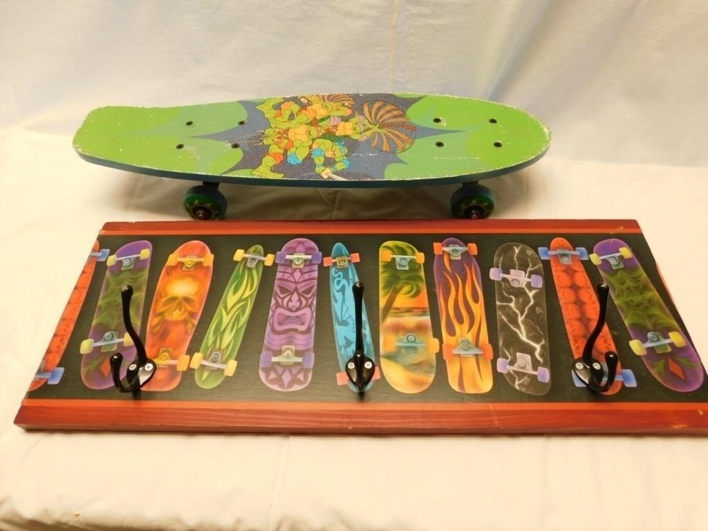 Ninja Turtles skateboard + 24" print w/ hooks