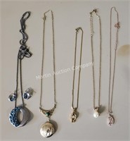 (C) Lot of Costume Necklaces