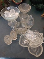 10 pieces of clear glass including a creamer and
