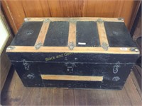 Flat top trunk with wooden slats