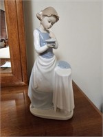 Lladro Fine Porcelain Figure