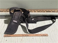 UNCLE MIKES SZ 7 PISTOL HOLSTER