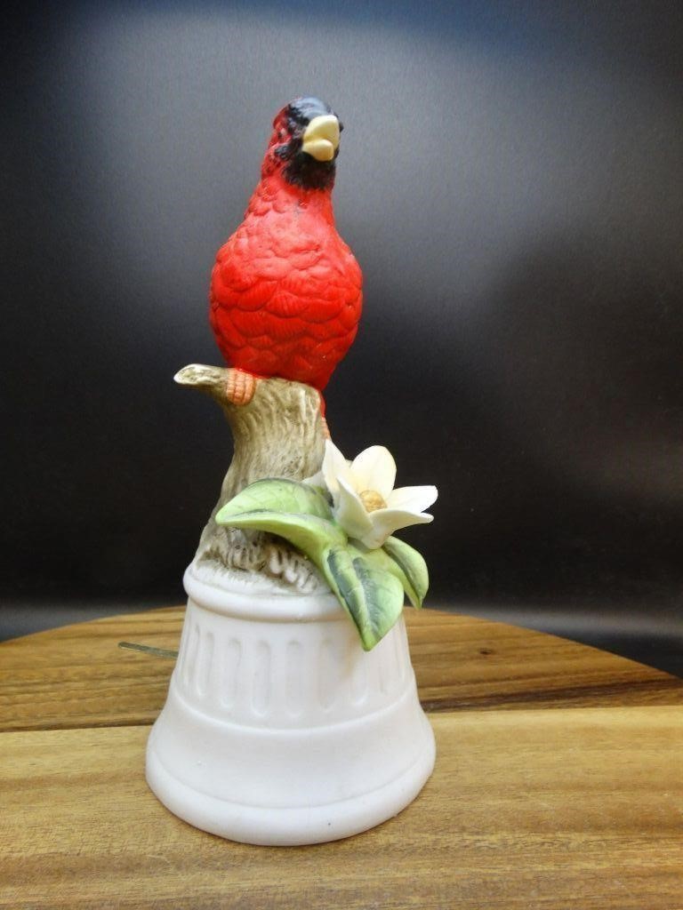 Royal Crown Porcelain Ceramic Cardinal Music Box