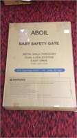 NW) BRAND NEW METAL BABY SAFETY GATE