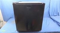 Hot Point Refrigerator 17.5wx19.5dx19.5"h