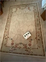 Lisette area rug, 5'X7'