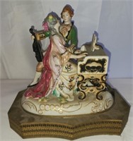 Melodie charm musical figurine