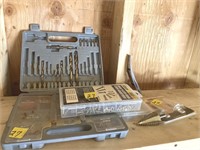 Misc drillbits & wood screws
