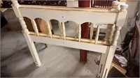 Bed frame / no rails