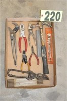 Pliers and more (1 LOT)