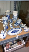 Blue & white porcelain lot delft