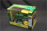 JD 4520 Collector Tractor