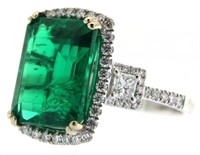 18kt Gold 7.30 ct Emerald & Diamond Ring