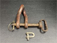 Clevice shackle & shackle with pins