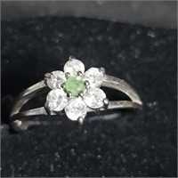 Vintage Avon Emerald Pinwheel ring in original