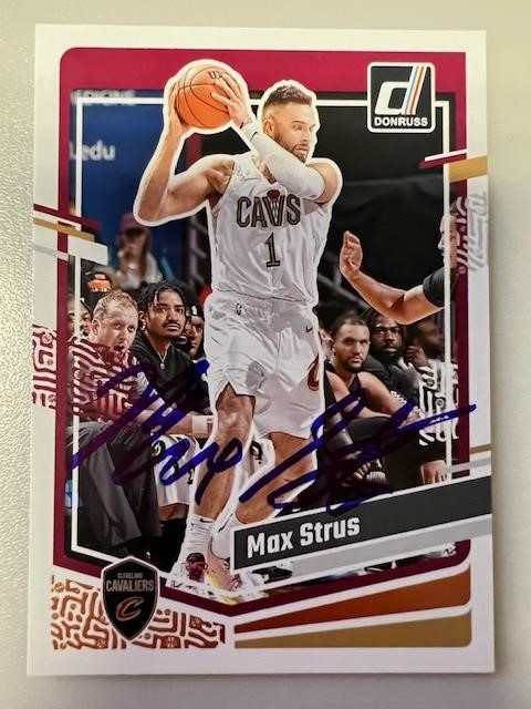 Cavaliers Max Strus Signed Card with COA