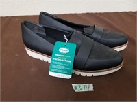 New womens Dr. Scholls size 9