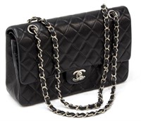 CHANEL QUILTED BLACK CLASSIC MED. DOUBLE FLAP BAG