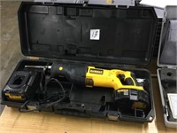DeWalt Sawzall 18V + Case, Battery and Charger