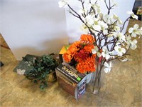 LOT W/CHEESE BOARD, SAUGGIE, BRANCHES IN VASE &