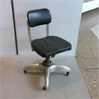 General Fireproofing GoodForm Propellor Base Chair