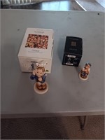 2 hummmel figurines in the box toothache and from