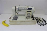 Vintage Dressmaker Super Sewing Machine