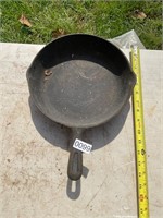 Cast Iron Skillet- sizes in pics
