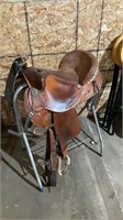 Leather barrel saddle, 15 inch seat with nonslip