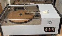 VPI RECORD CLEANING MACHINE