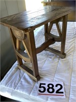 End table - wagon wheel decor on sides - 21T x 14W