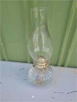 VTG CLEAR GLASS RIBBED OIL LAMP