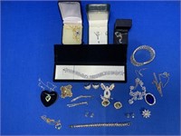 20+ PIECES OF COSTUME JEWELRY