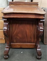 Vintage Davenport Style Desk. 21.5"x21.5"x33.5"