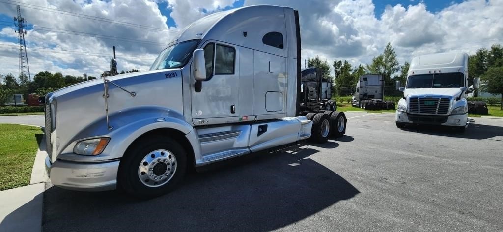 FreightX Truck Center - Ocala - Online Auction
