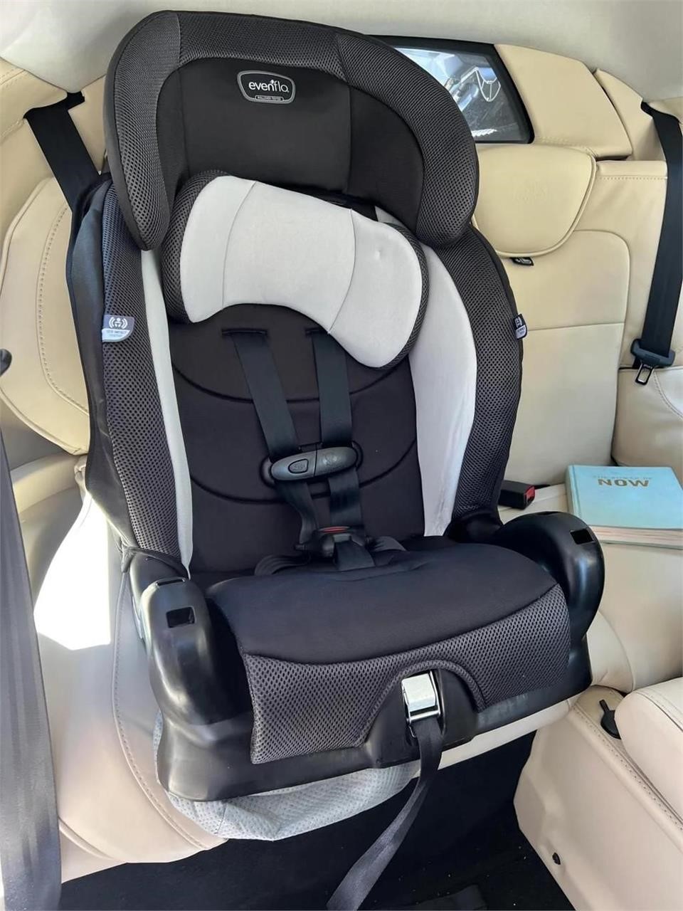 Evenflo baby car seat