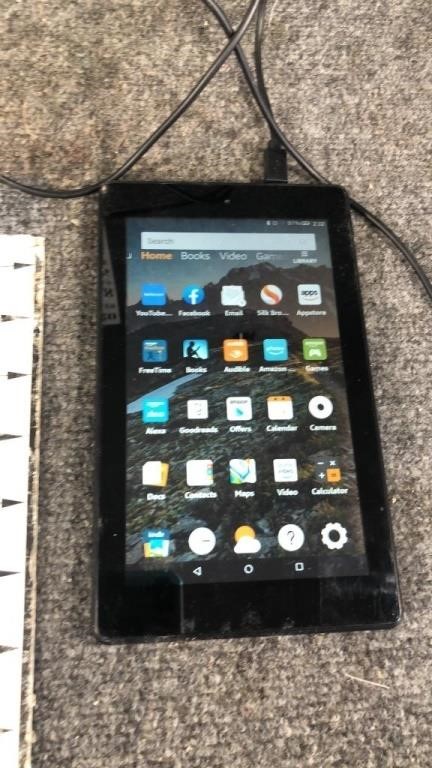 amazon tablet with cord- powers on