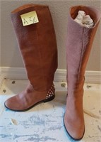 375 - PAIR OF WOMEN'S BOOTS (A56)