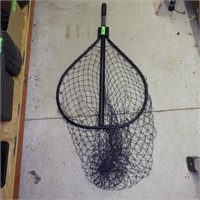 FISHING NET W/ RETRACTABLE HANDLE
