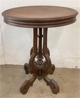 Oval Victorian Style Parlor Table