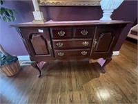 GORGEOUS SIDE BOARD MATCHING