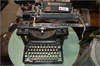 Vintage Remington Typerwriter - Needs Repair
