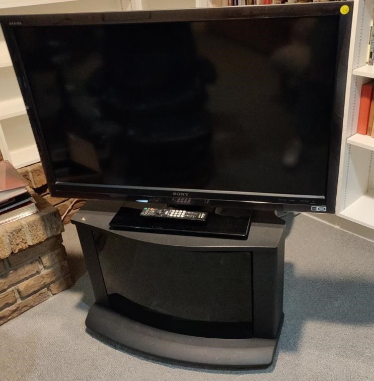 40" Sony Tv w/ Remote & Stand