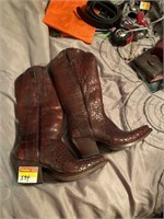 Women's Ariat boots size 6-1/2