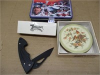 Tomahawk Knife & Tins