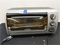 Black and Decker "Toast-R-Oven"