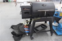 Louisiana Black Label Pellet Grill- Used 4 times