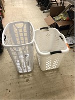 2cnt Laundry Baskets